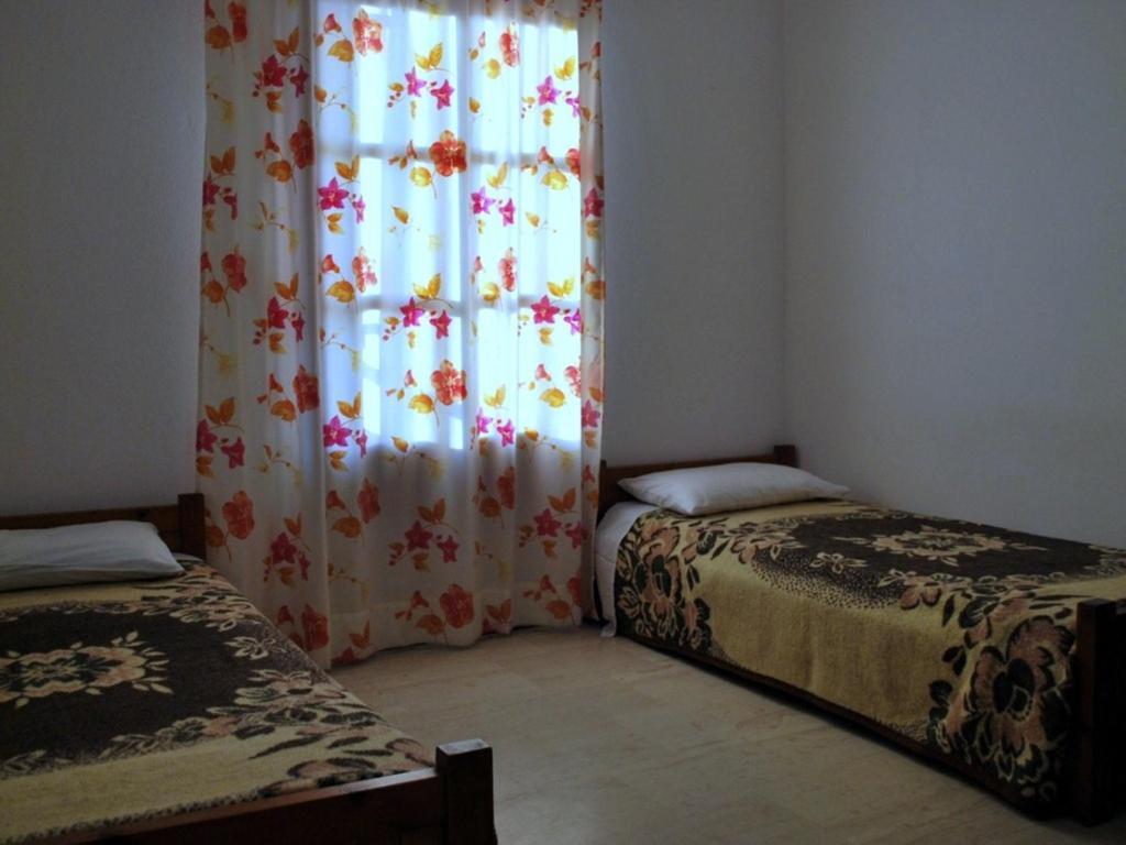 Koula Apartments Stalís Bilik gambar