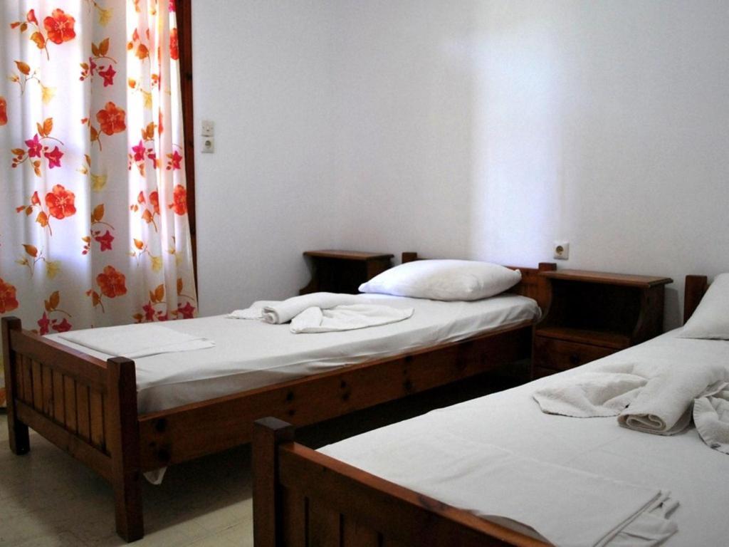 Koula Apartments Stalís Bilik gambar